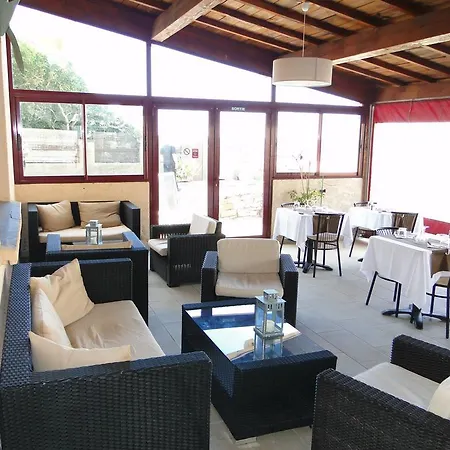 De La Jetee Hotel *