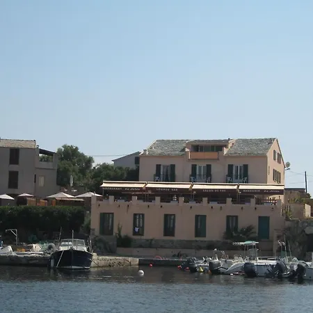 ホテル De La Jetee *