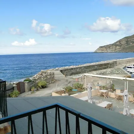 De La Jetee Hotel Centuri