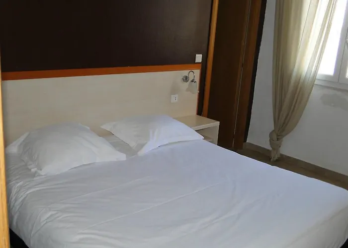 Hotell De La Jetee Centuri