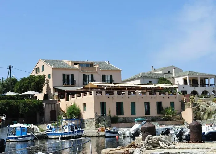 De La Jetee * Centuri